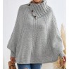 Poncho de lana gris de cuello alto