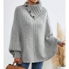 Poncho de lana gris de cuello alto